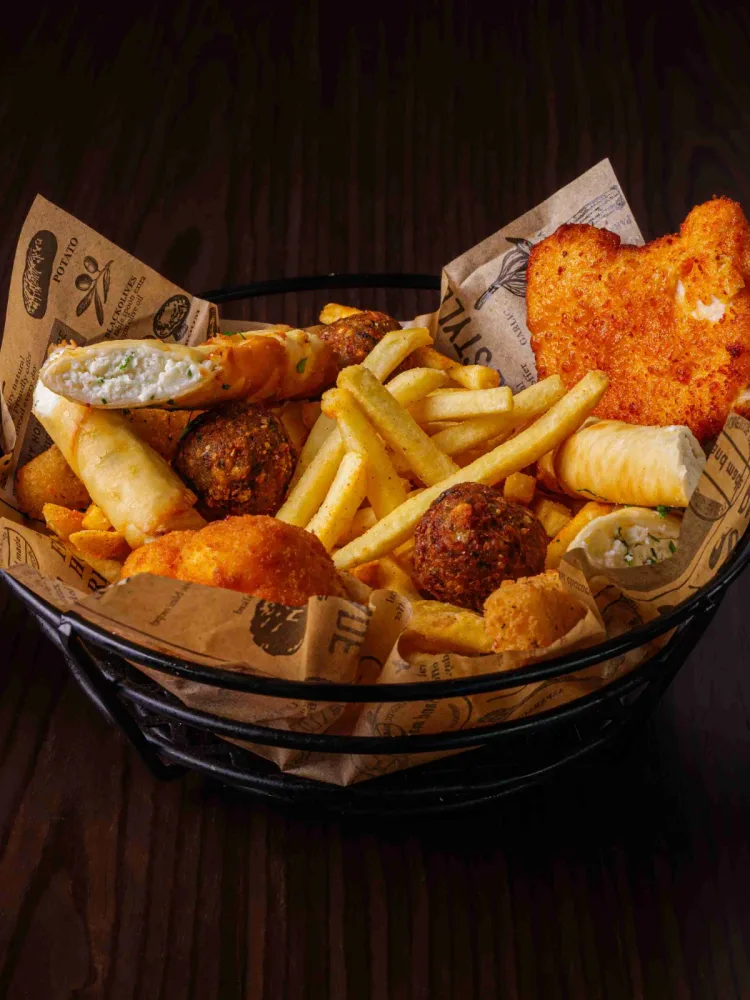 MEGNUM SNACKBOX