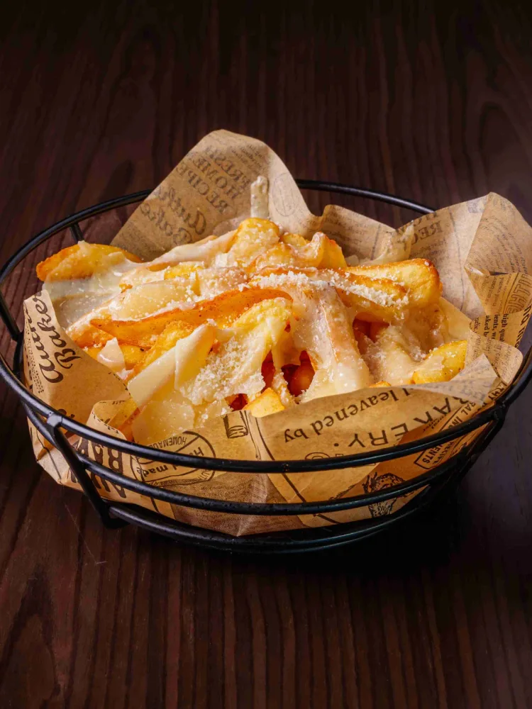 CHEDDAR CURVERS FRIES
