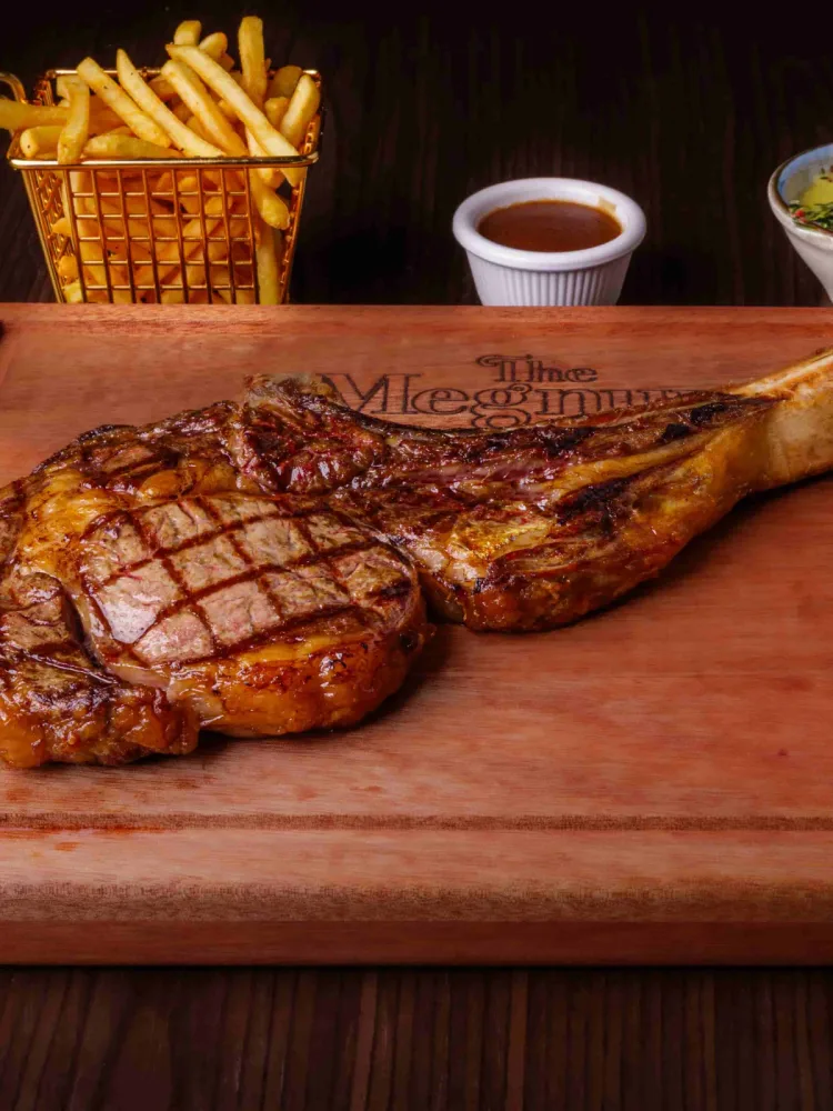 TOMAHAWK (DRY AGED)
