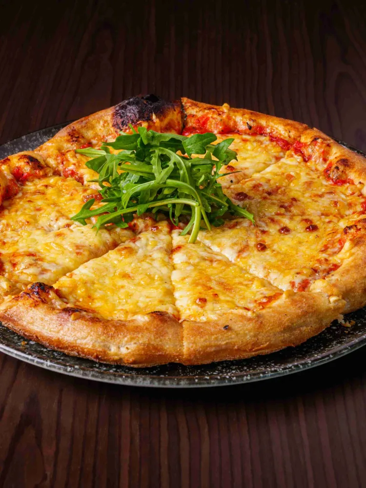PIZZA QUATTRO FORMAGGI