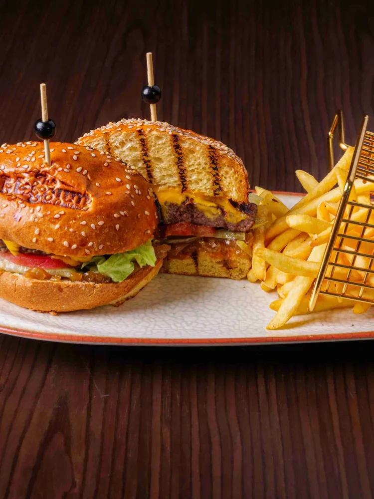 MEGNUM BURGER