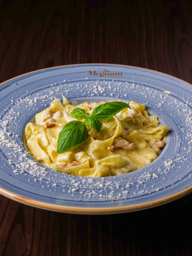 FETTUCCINE ALFREDO