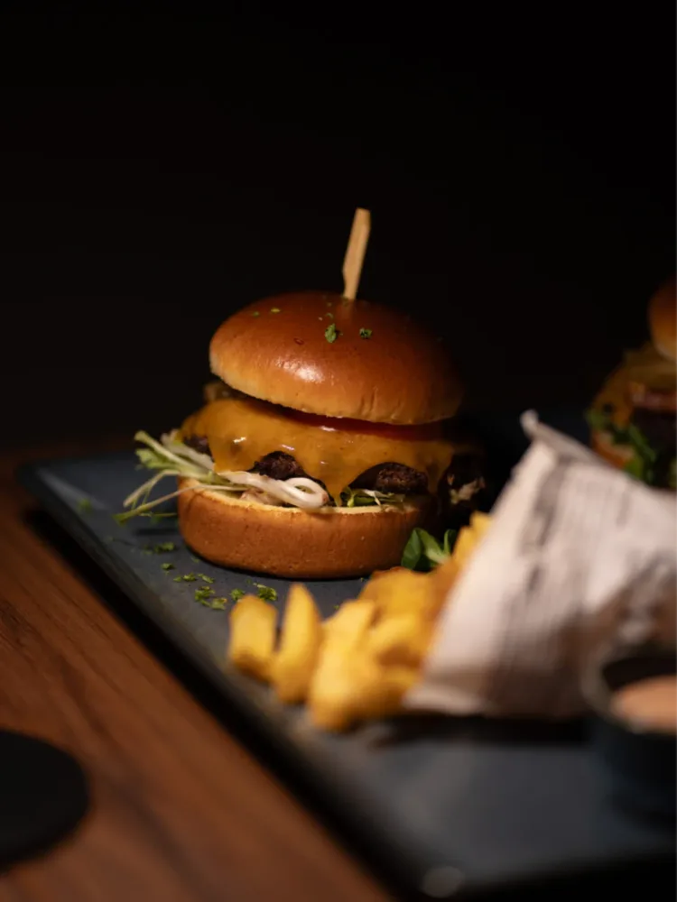 Classic Cheeseburger