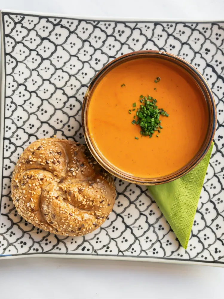 5-ELEMENTE TOMATEN KOKOS SUPPE