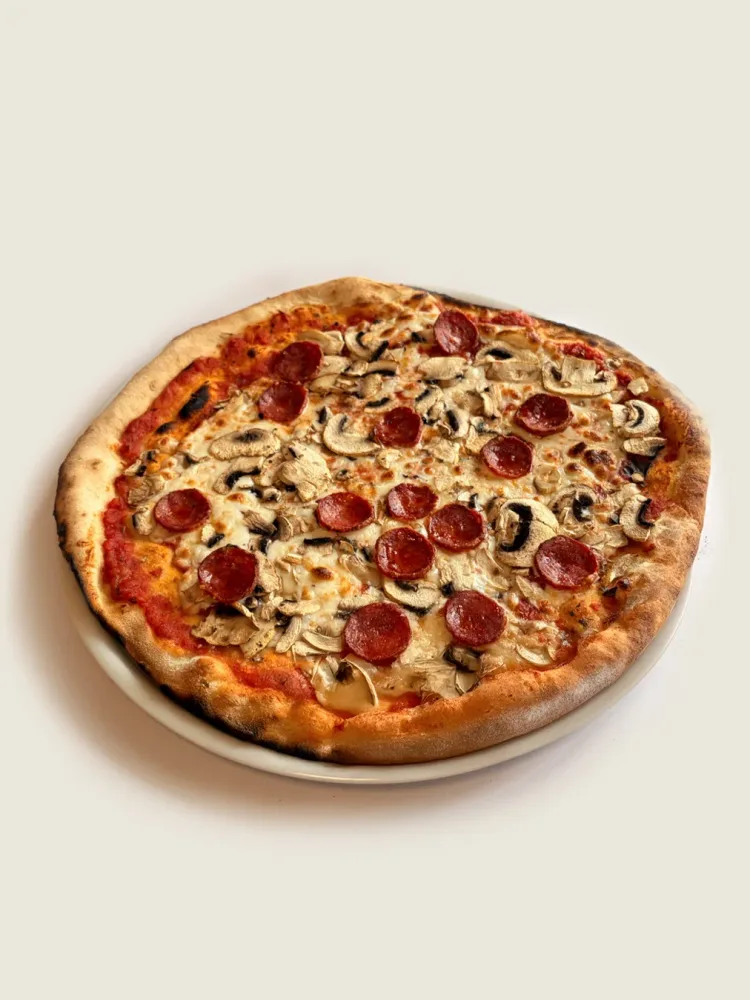 FUNGHI E SALAMINO