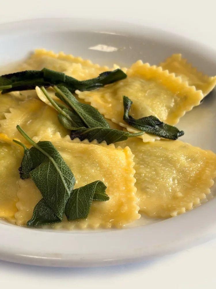 RAVIOLI BURRO E SALVIA