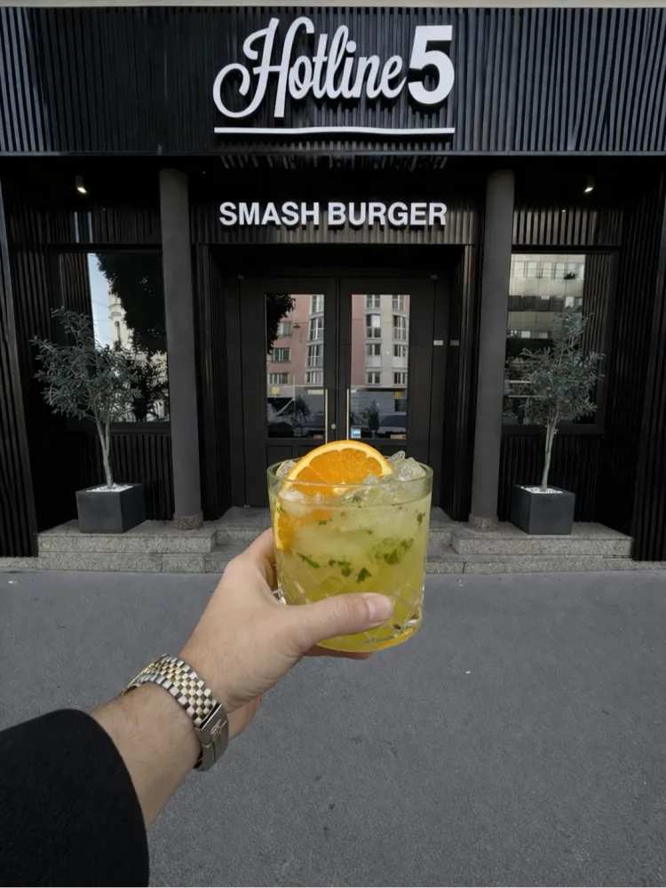 Hotline 5 - Signatur Cocktail