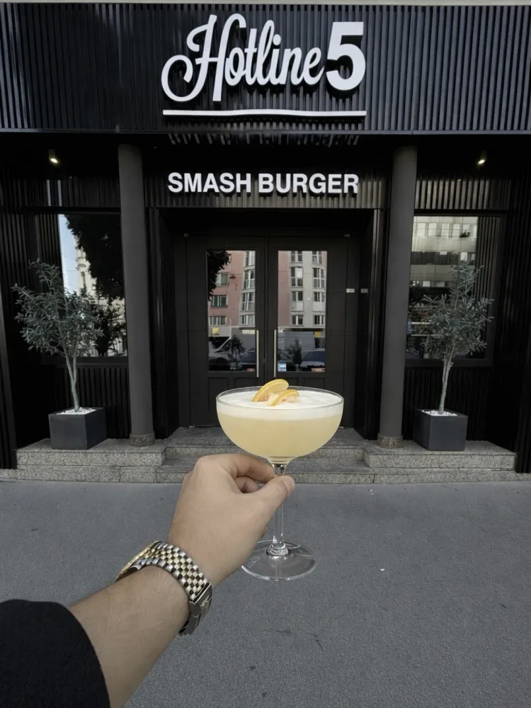 Gin Sour