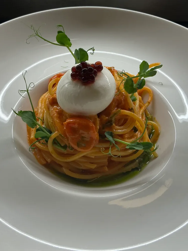 Bucatini Caprese