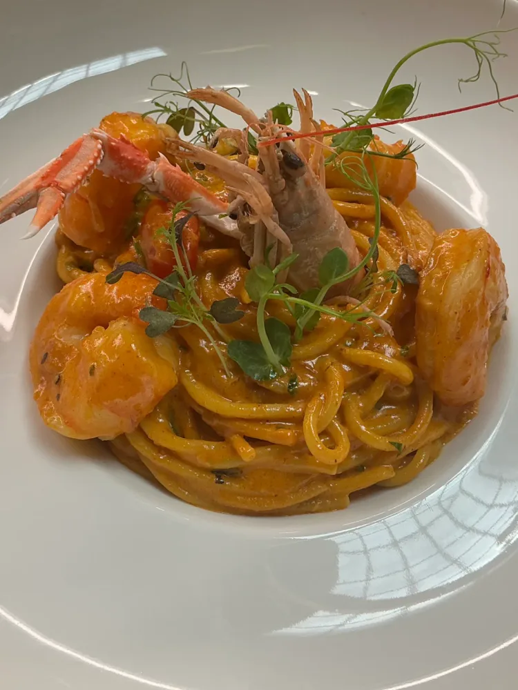 Bucatini Curry Gamberoni